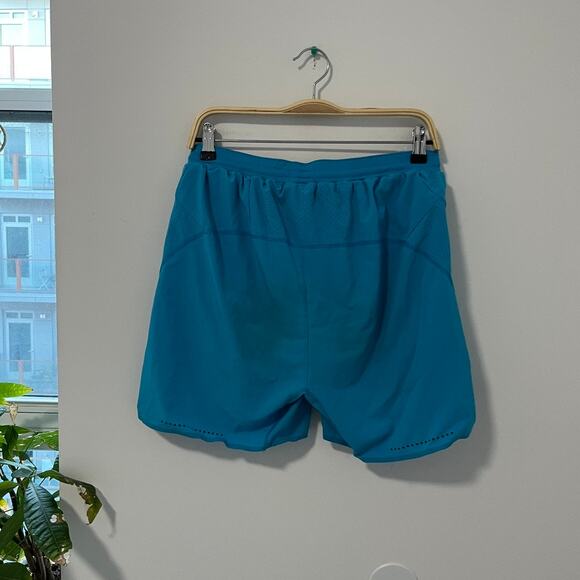 Rhone Men's Blue Athletic Shorts Size Medium - Picture 7 of 7